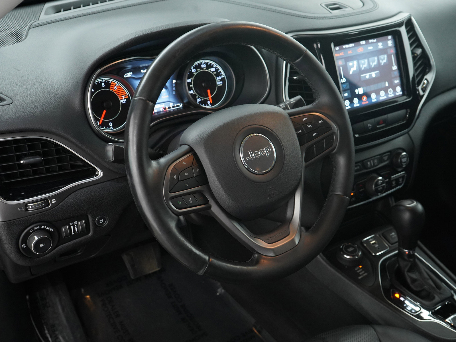 2020 Jeep Cherokee Limited photo 17