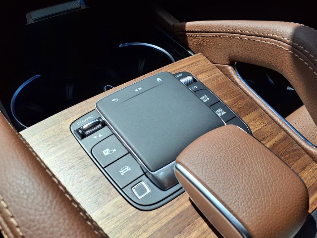 2025 Mercedes Benz GLS 450 4MATIC photo 20