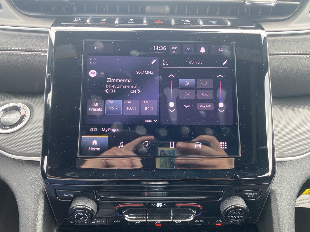 2025 Jeep Grand Cherokee Laredo X photo 28