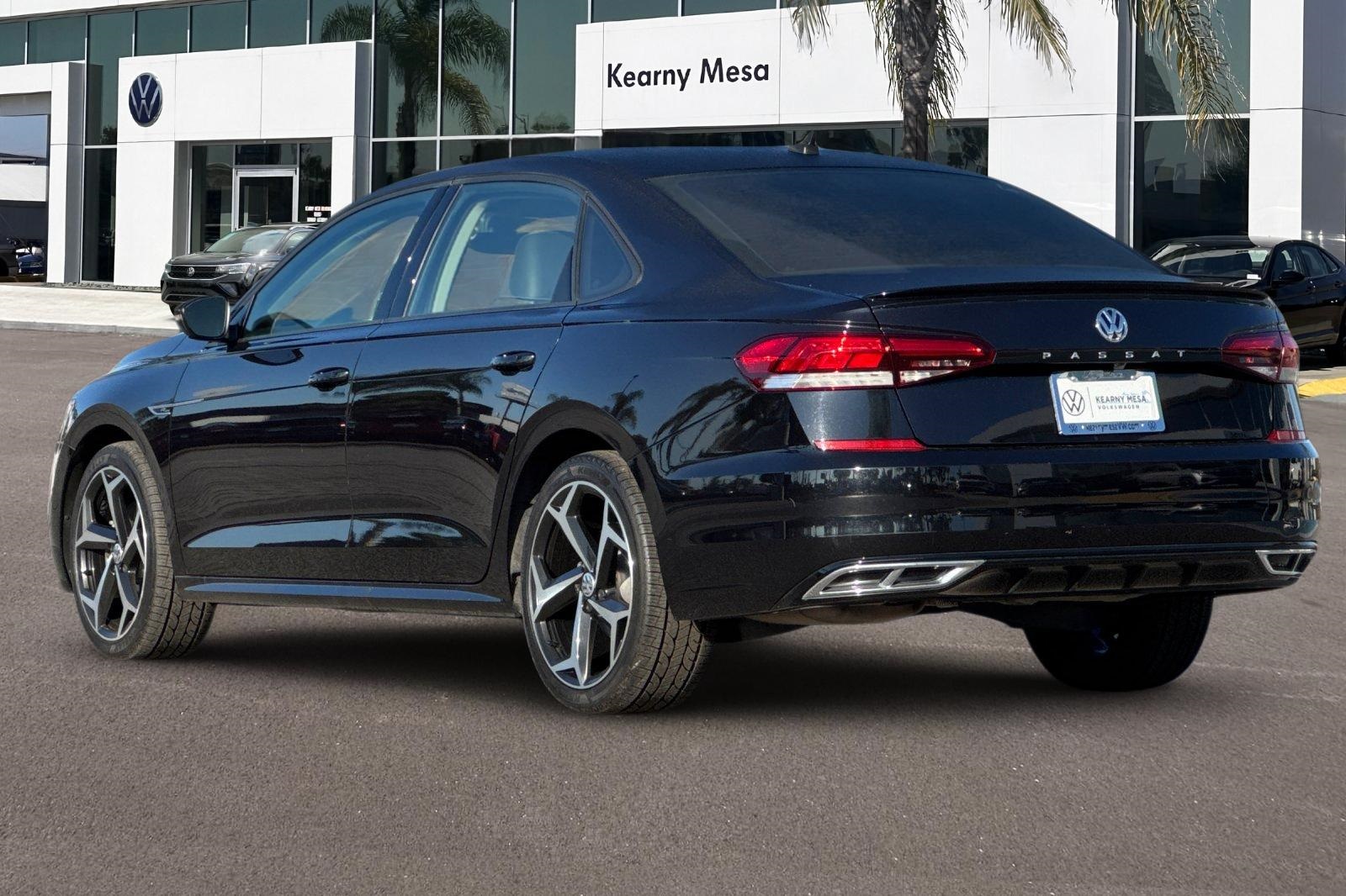 2020 Volkswagen Passat 2.0T R-Line photo 5