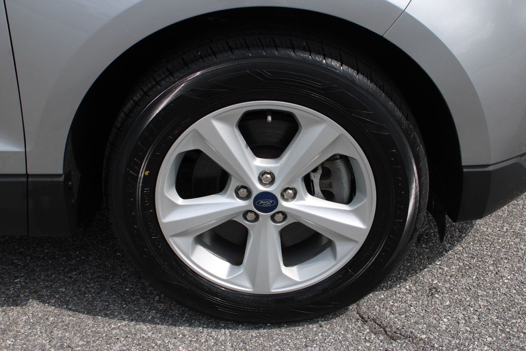 2020 Ford Edge SE photo 33