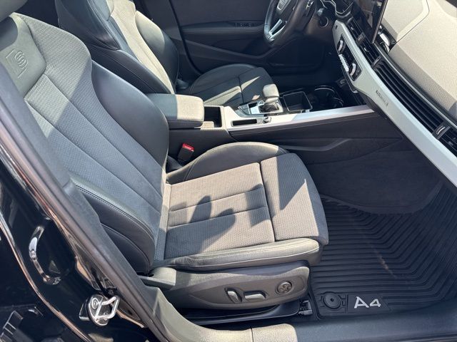 2023 Audi A4 45 S line Premium Plus Quattro photo 17