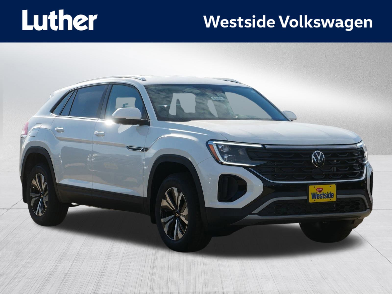 2026 Volkswagen Atlas Cross Sport SE's photo