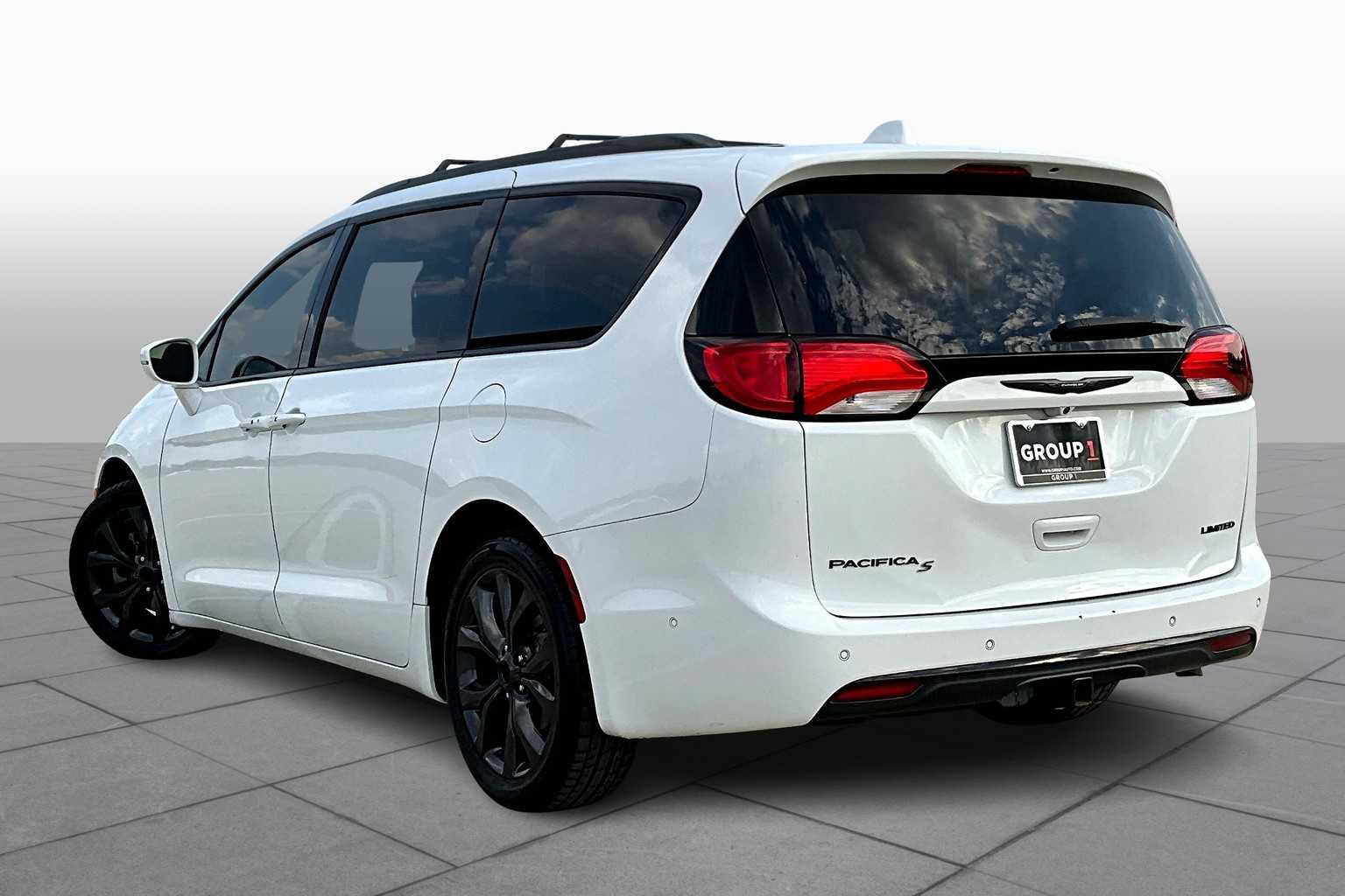 2018 Chrysler Pacifica Limited photo 10