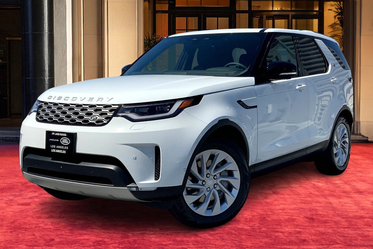 2025 Land Rover Discovery S's photo