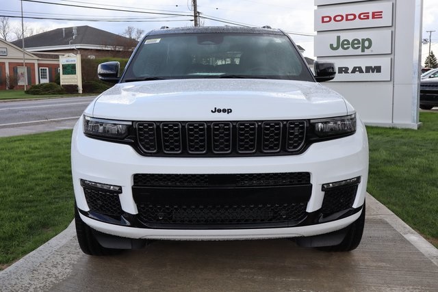 2025 Jeep Grand Cherokee L Summit High photo 2