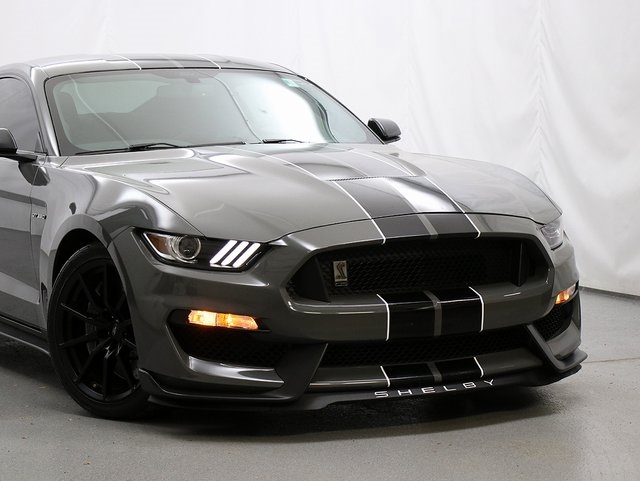 2018 Ford Mustang Shelby GT350 photo 2