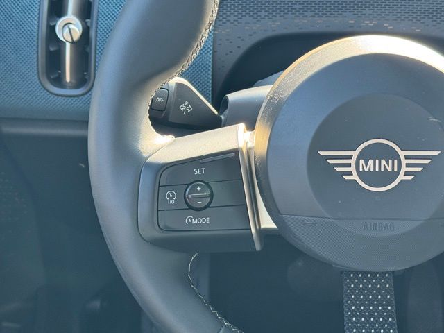 2025 Mini Countryman photo 17