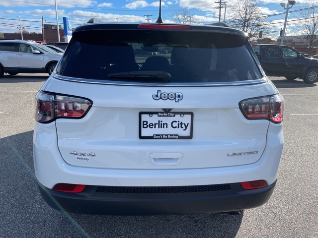 2022 Jeep Compass Limited photo 4