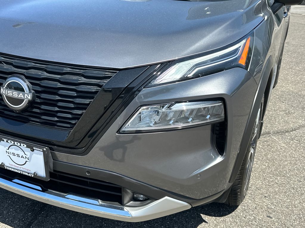 2022 Nissan Rogue Platinum AWD photo 7