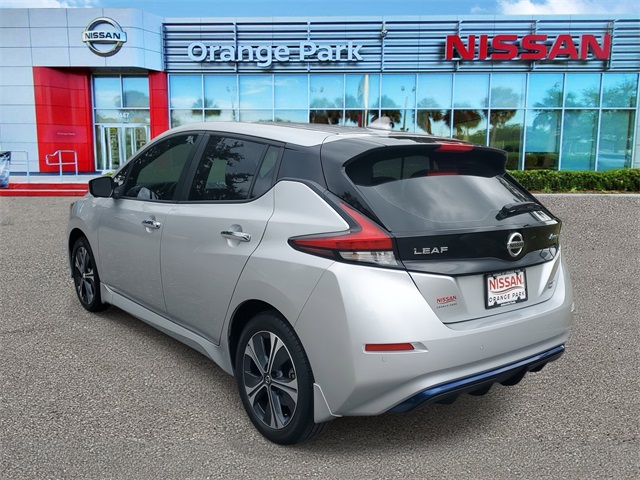 2022 Nissan Leaf SV Plus photo 3