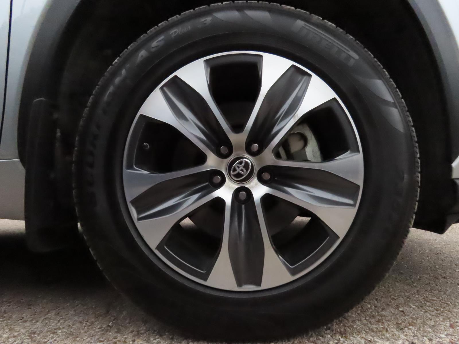 2023 Toyota Highlander Hybrid XLE photo 4