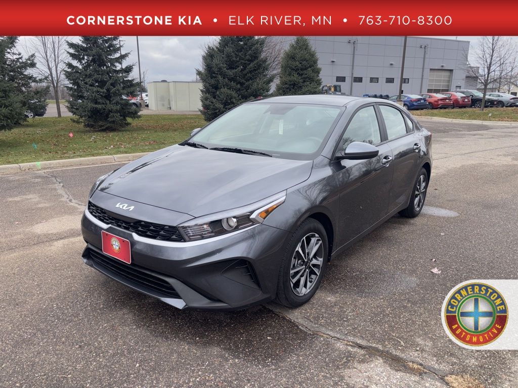 2024 Kia Forte LXS's photo