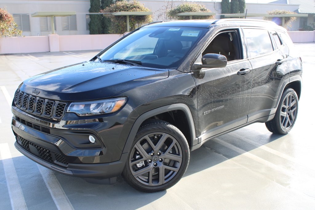 2026 Jeep Compass Altitude's photo