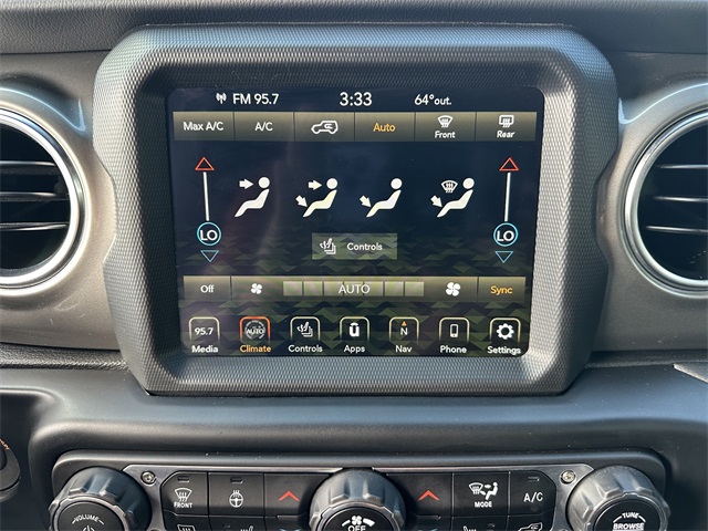 2022 Jeep Wrangler Unlimited Sahara photo 24