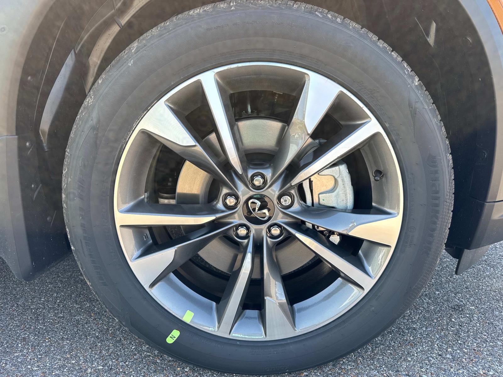 2025 Infiniti QX60 Luxe photo 3