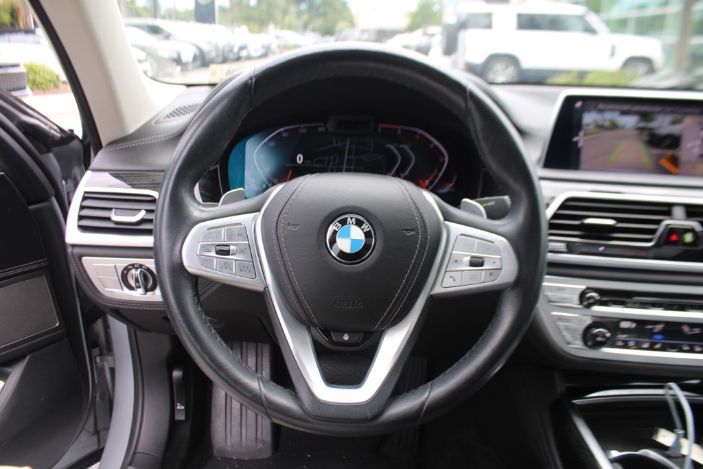 2020 Bmw 750i xDrive Sedan photo 16