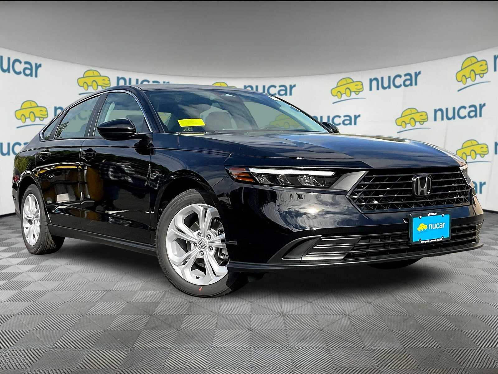 2025 Honda Accord LX's photo