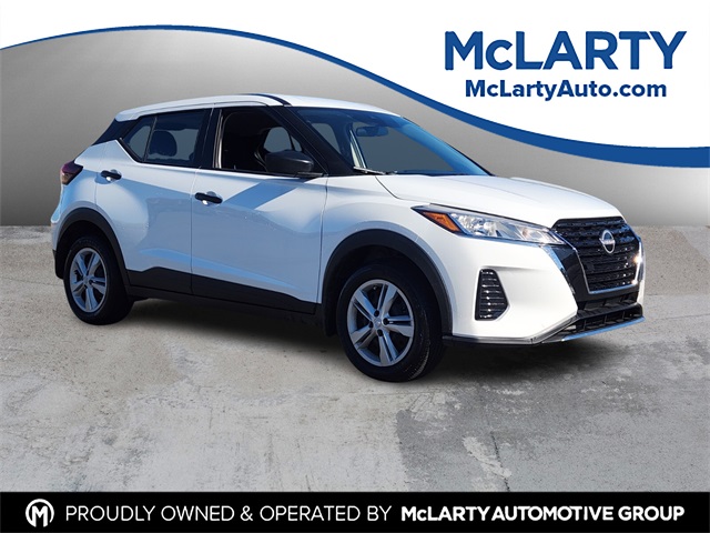 2025 Nissan KICKS PLAY Base's photo