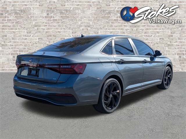 2025 Volkswagen Jetta 1.5T SE photo 4