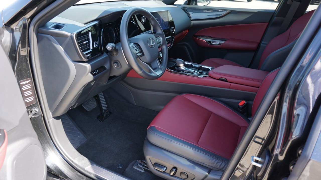 2024 Lexus NX 250 Premium photo 11
