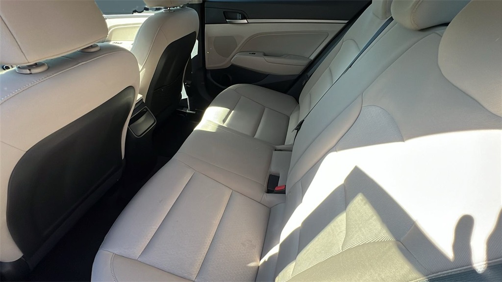 2017 Hyundai Elantra Value Edition photo 6
