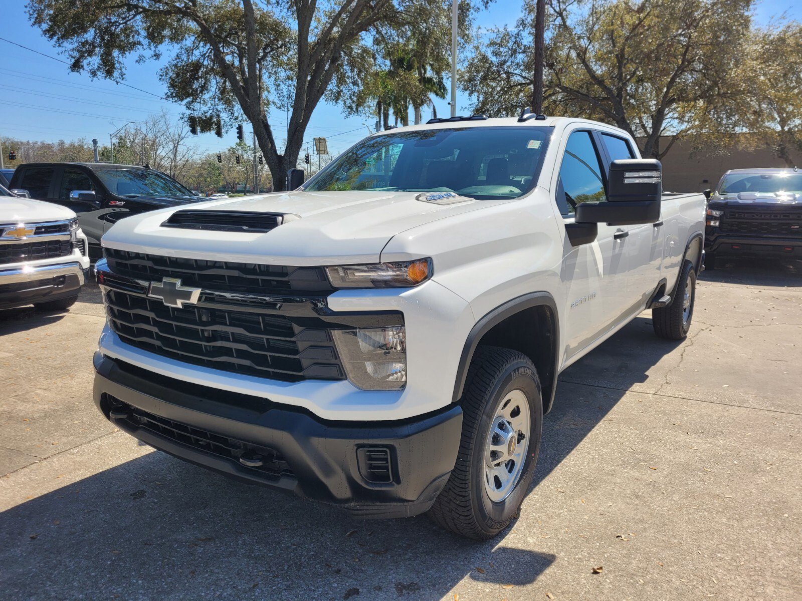 2025 Chevrolet Silverado 2500HD photo 3