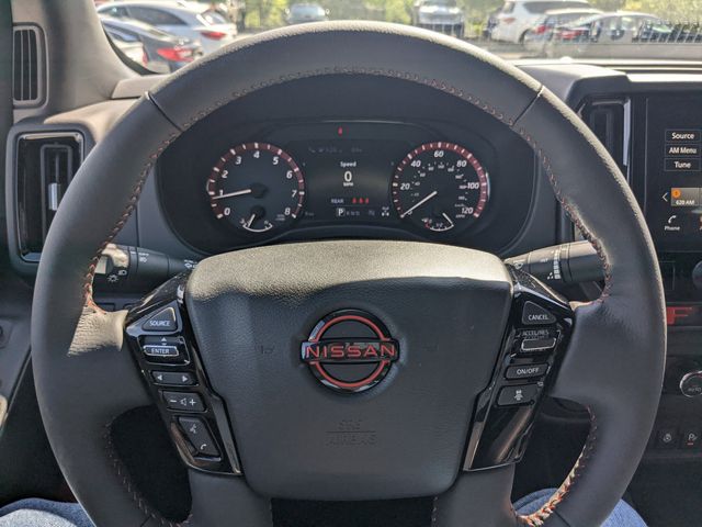 2025 Nissan Frontier Crew Cab PRO-4X photo 17