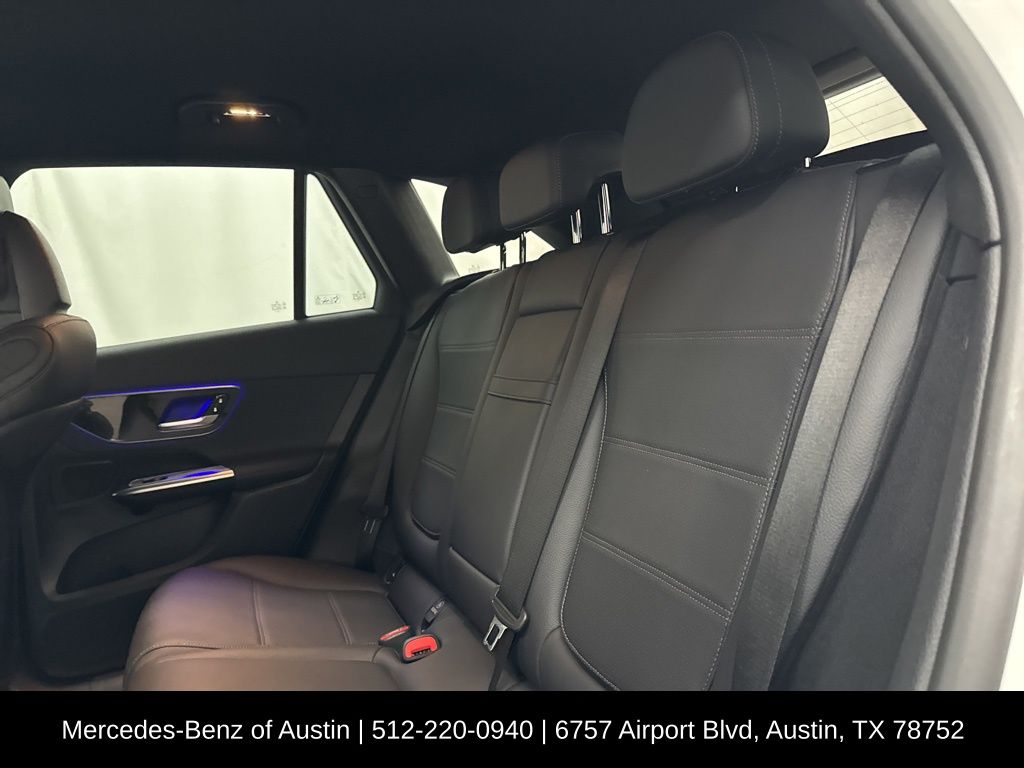 2025 Mercedes Benz GLC 300 photo 16