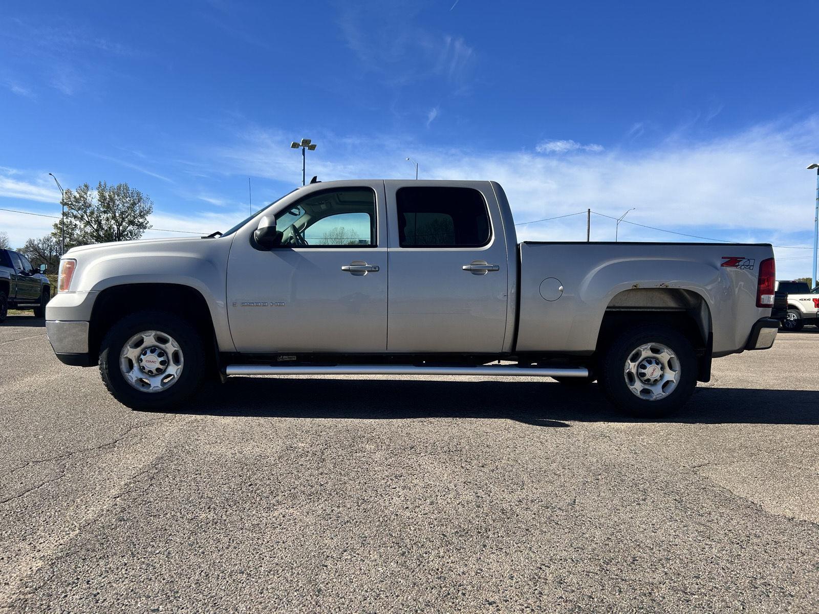 2008 Gmc Sierra 2500 HD SLT photo 3