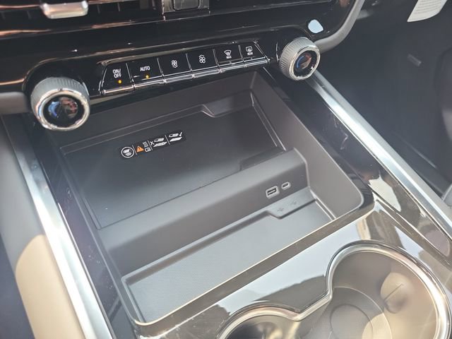 2025 Chevrolet Tahoe Premier photo 16