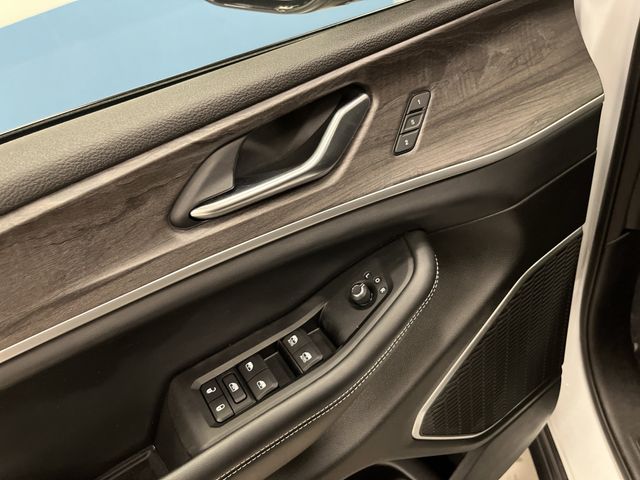 2022 Jeep Grand Cherokee Limited photo 26