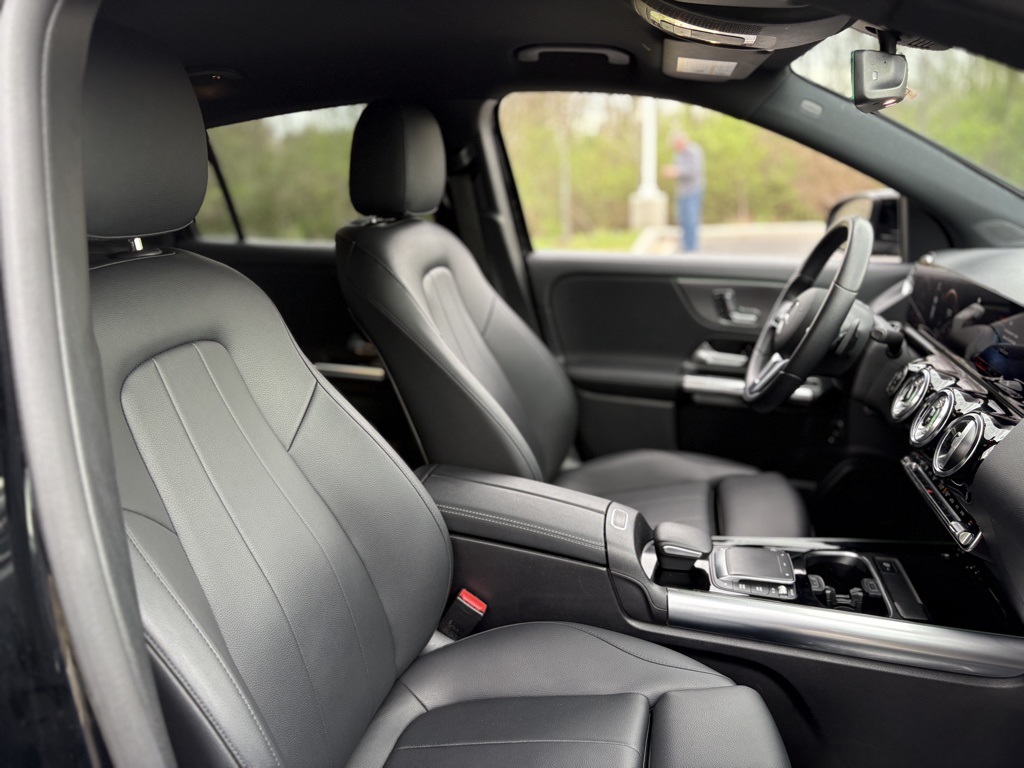 2022 Mercedes Benz GLA 250 photo 27