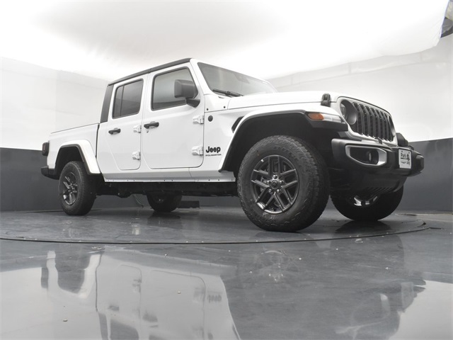 2025 Jeep Gladiator Sport photo 19