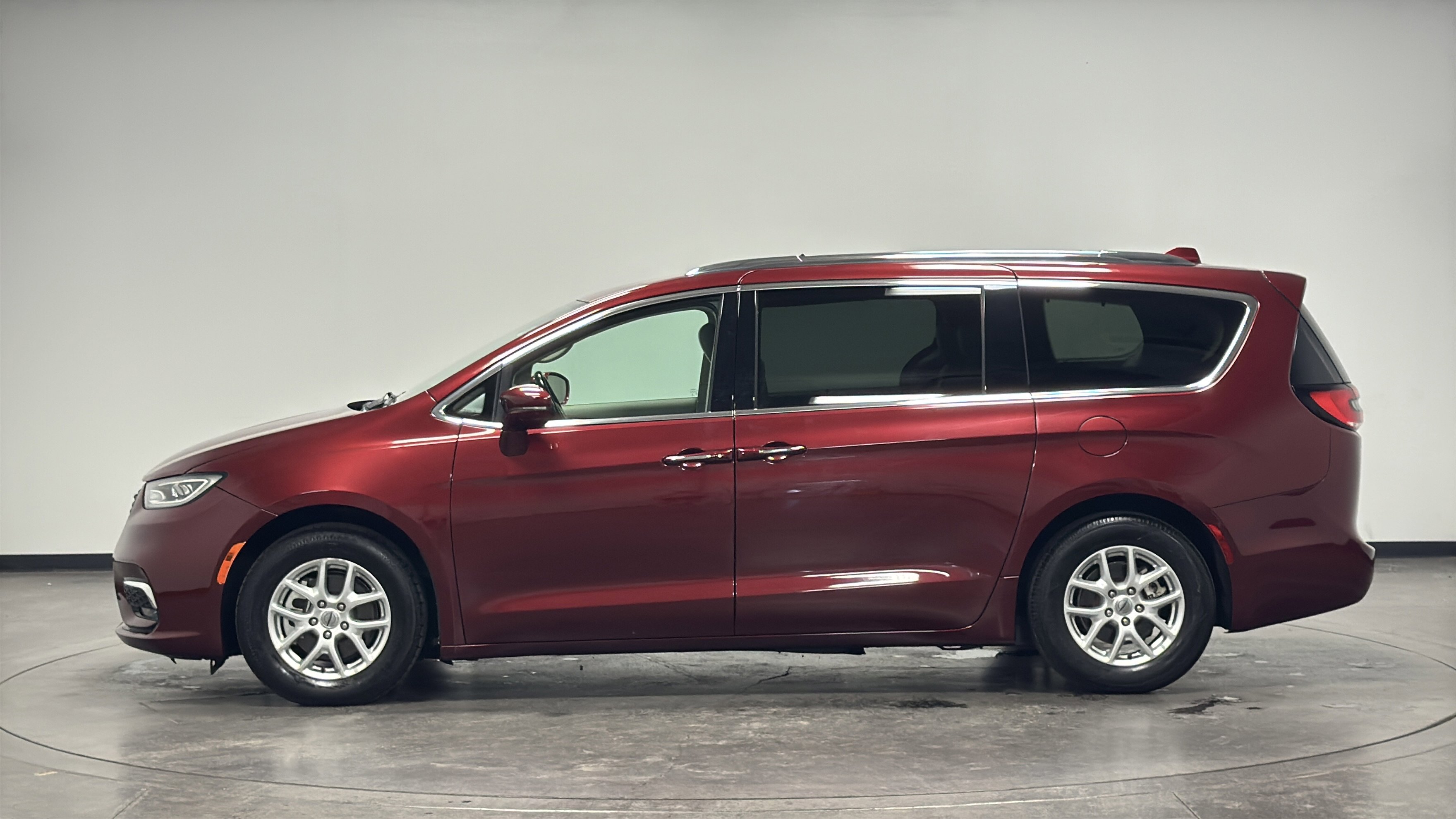 2021 Chrysler Pacifica Touring L photo 4