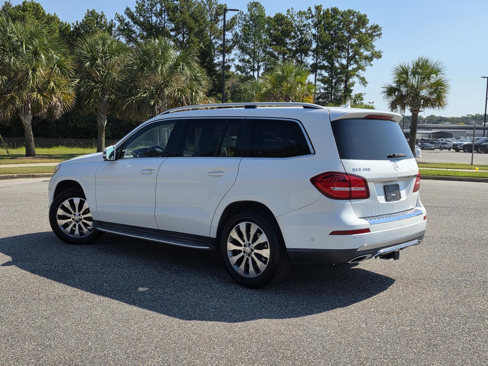 2017 Mercedes Benz GLS 450 4MATIC photo 3