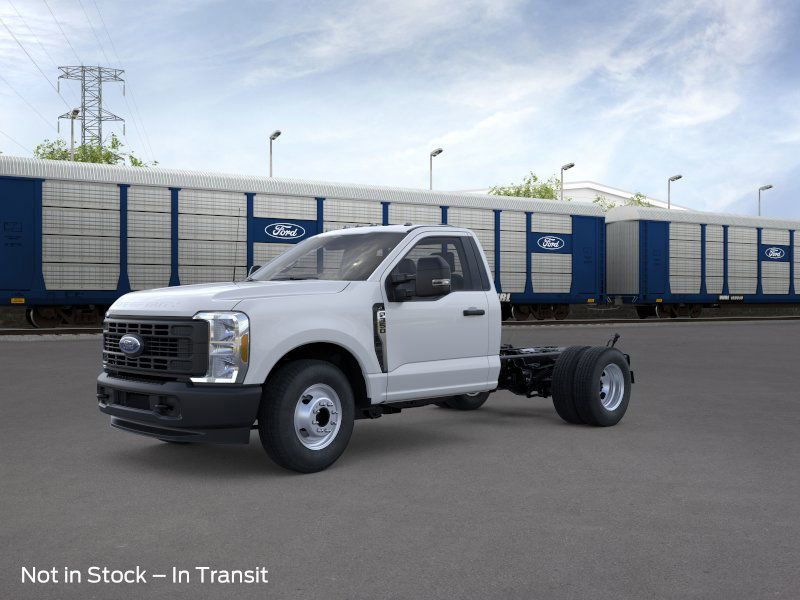 2026 Ford F-350 Super Duty Chassis Cab XL's photo