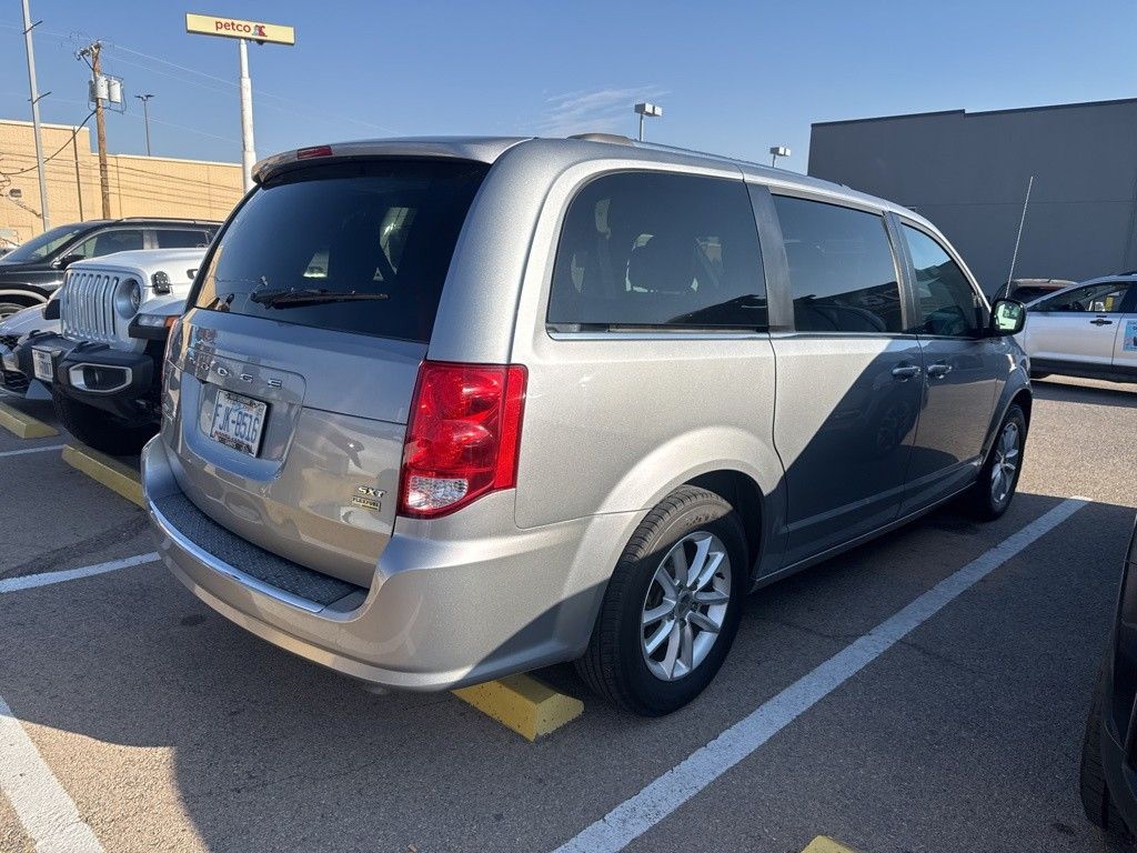 2019 Dodge Grand Caravan SXT photo 2
