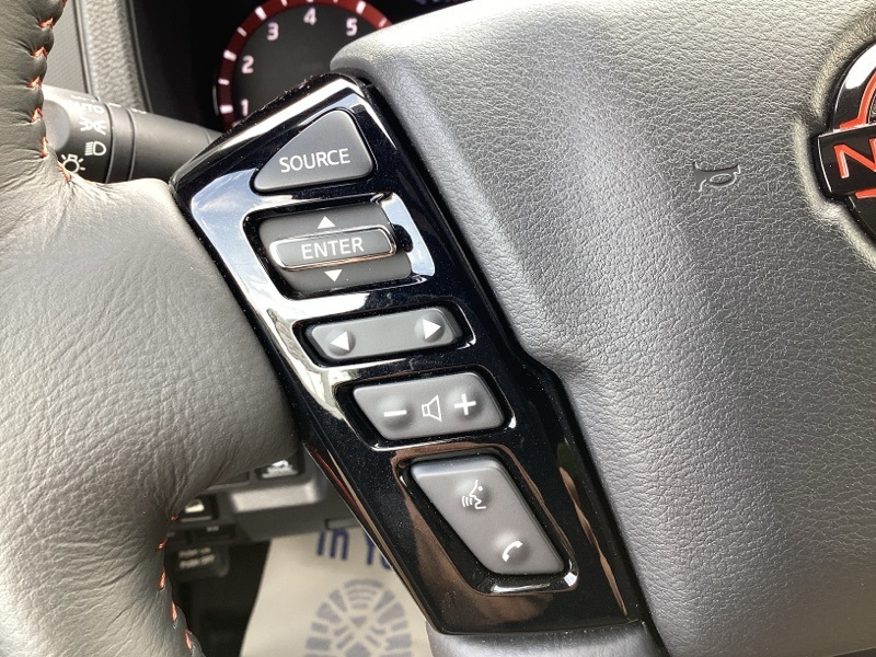 2024 Nissan Frontier PRO-4X Crew Cab photo 22