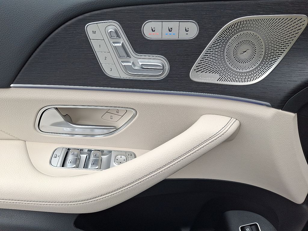 2026 Mercedes Benz GLE 450 4MATIC photo 5