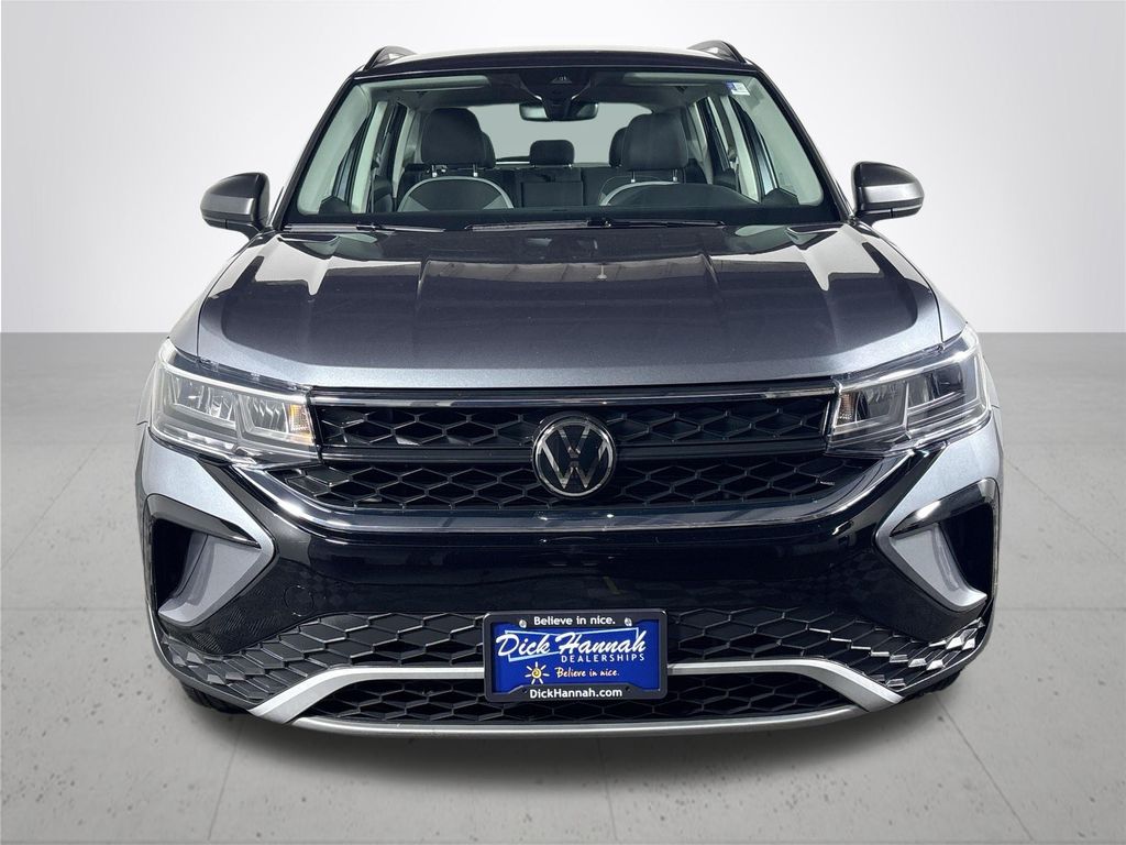 2024 Volkswagen Taos S photo 3