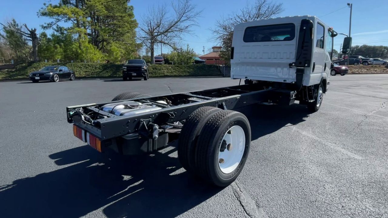 2024 Chevrolet Silverado 4500HD photo 33