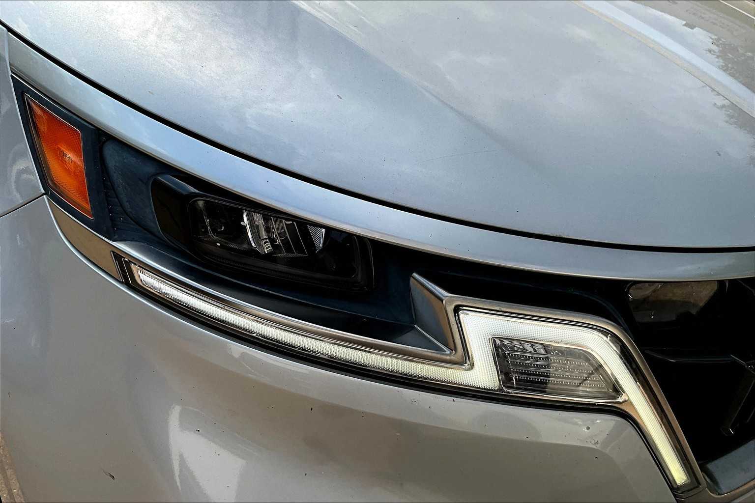 2023 Kia Carnival LX photo 23