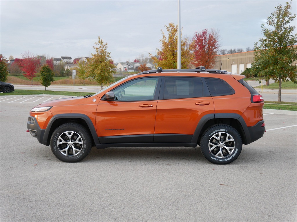 2016 Jeep Cherokee Trailhawk photo 3