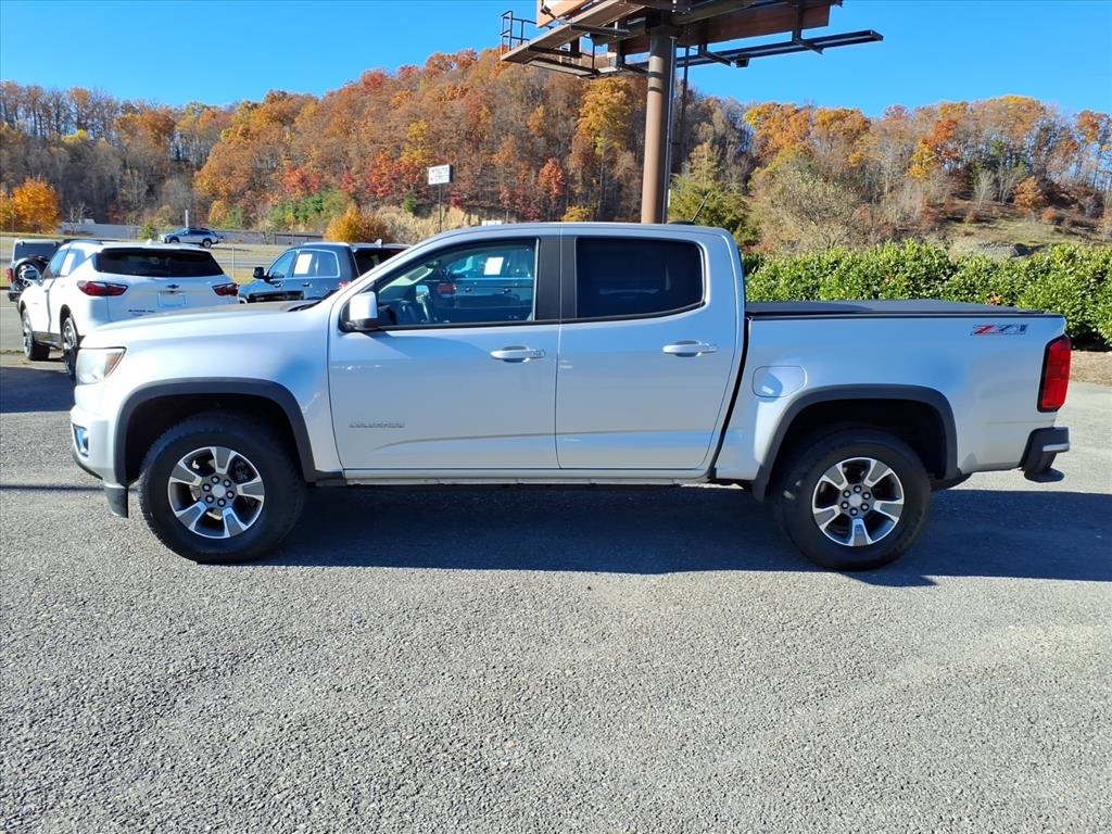 2017 Chevrolet Colorado Z71 photo 2