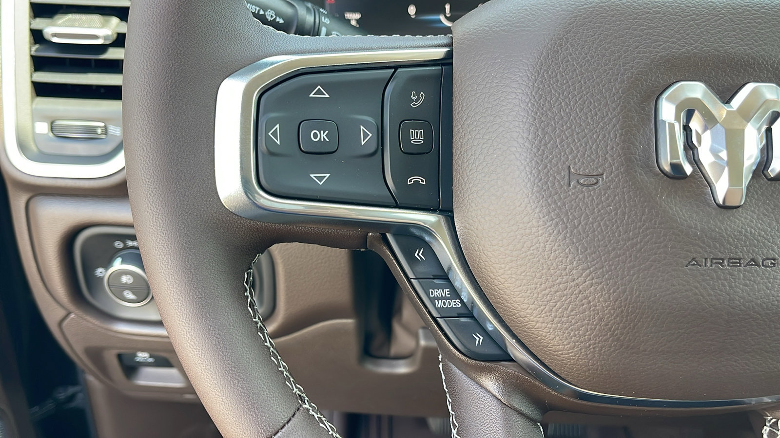 2025 Ram 1500 Laramie photo 25