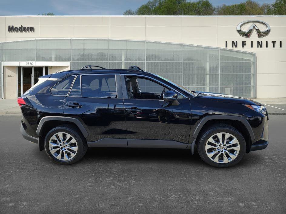 2024 Toyota RAV4 XLE Premium photo 2