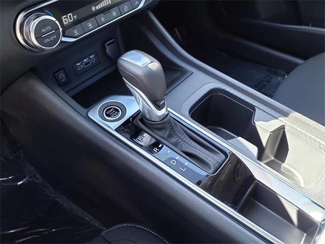 2025 Nissan Sentra SV photo 17