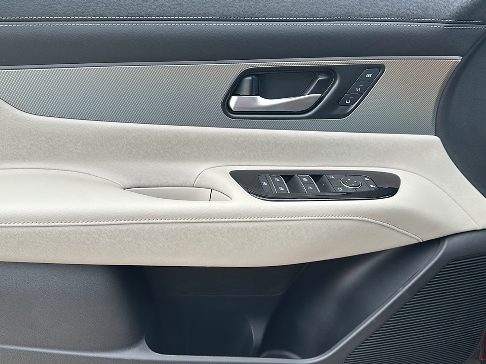2025 Nissan Murano SL photo 6