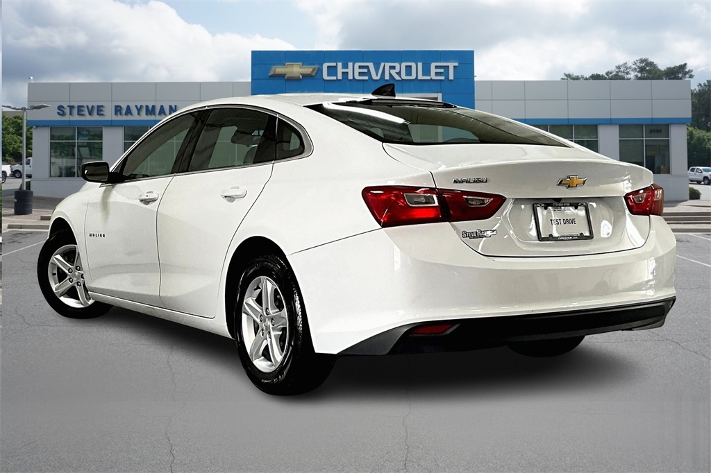 2022 Chevrolet Malibu LS photo 4